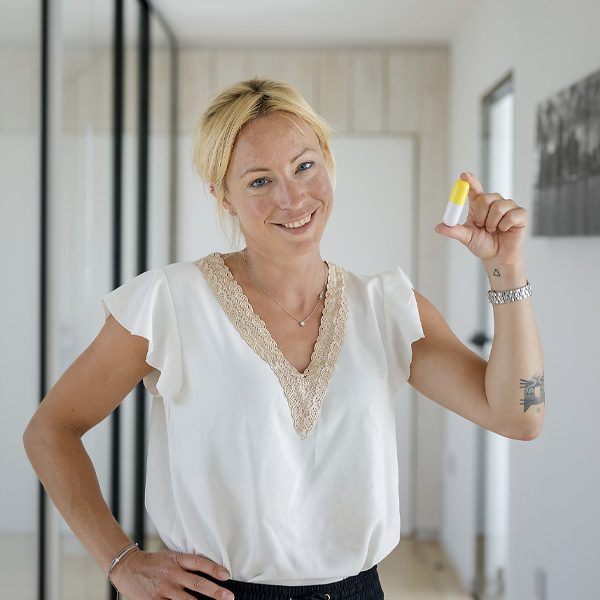 Yellow-Pill-helene