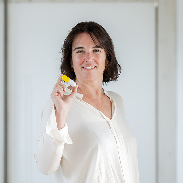 Yellow-Pill-isabelle-2